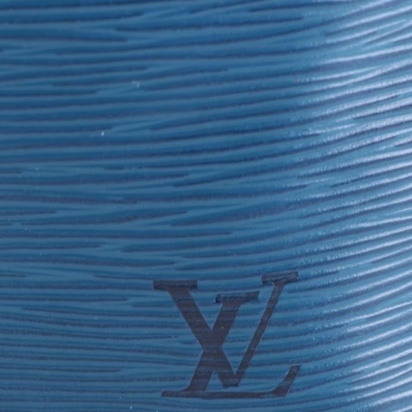 Louis Vuitton Noè Petit Bucket Bag in Toledo Blue and Black Epi Leather - Picture 3 of 8